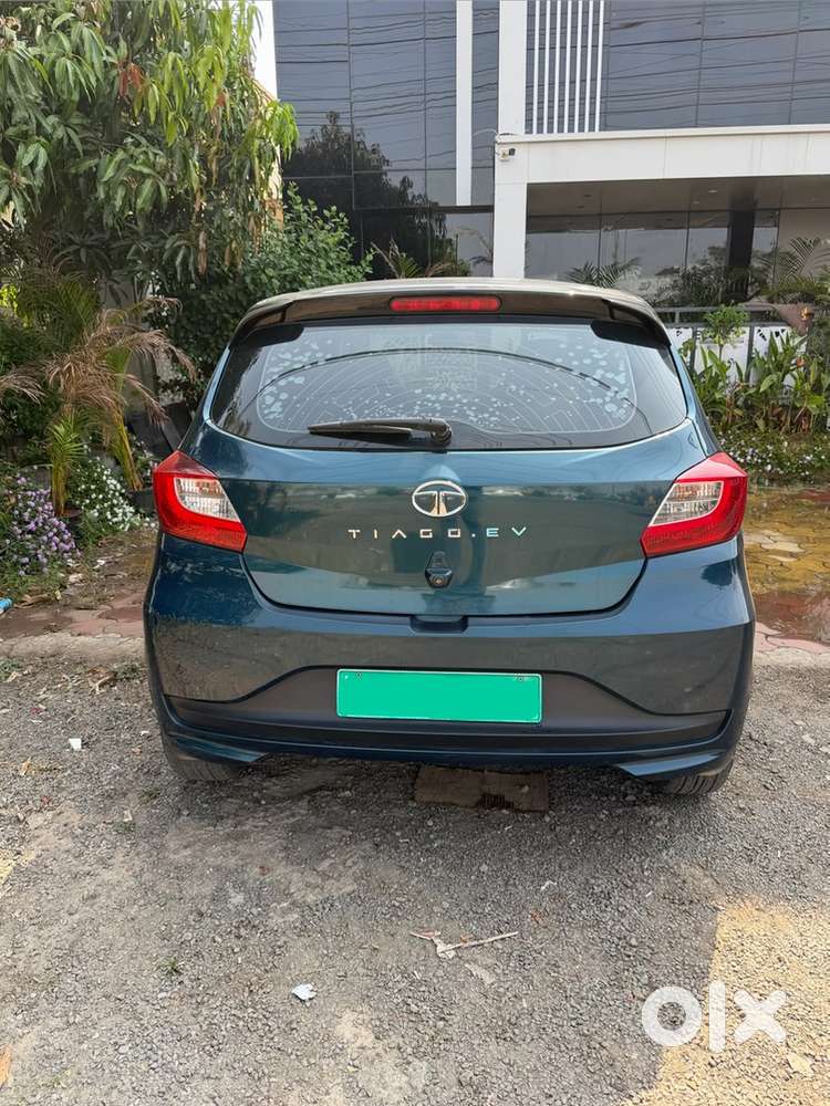 Top Variant With Premium Features And Excellent Driving Condition.