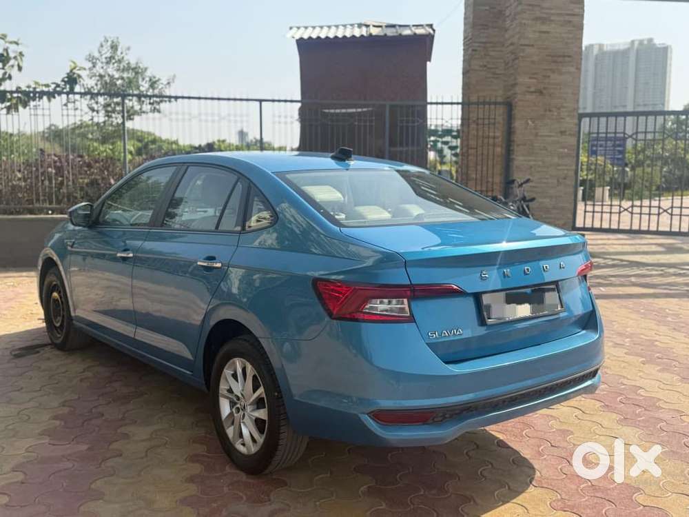Skoda Slavia Ambition 1.0l Tsi At, 2022, Petrol