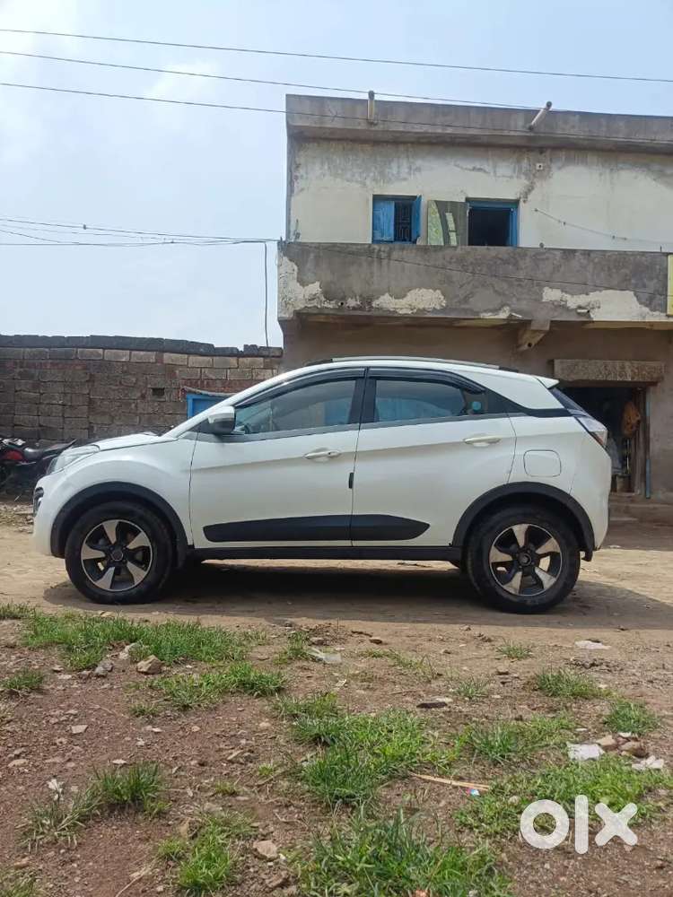Tata Nexon Diesel Manual Dark 2017 Edition