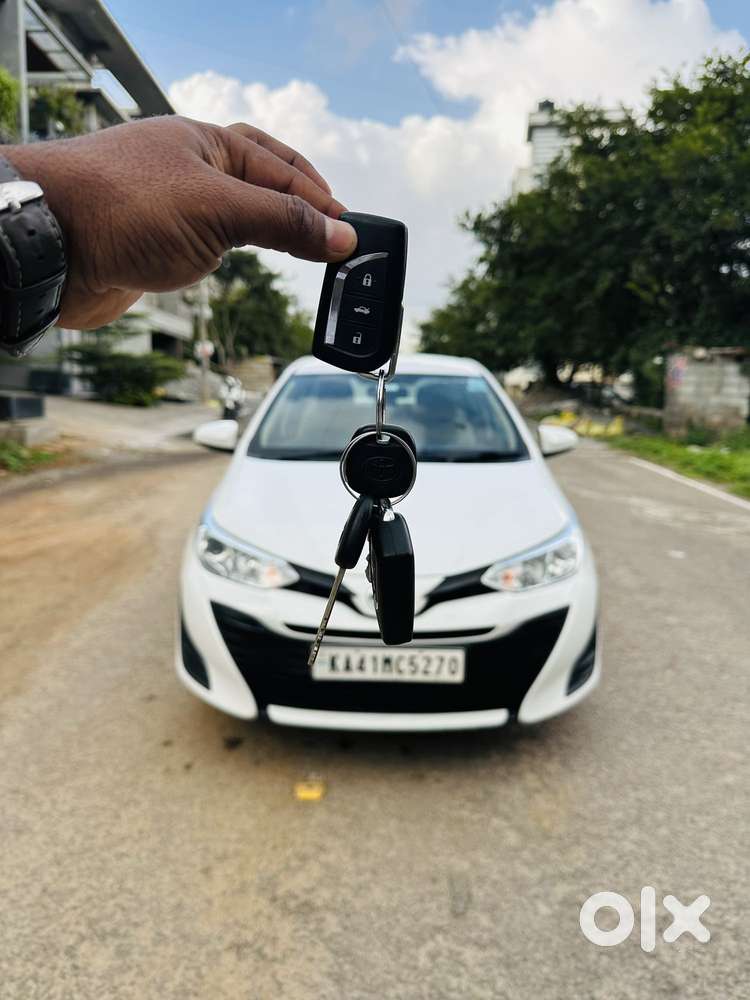 Toyota Yaris J Cvt, 2019, Petrol