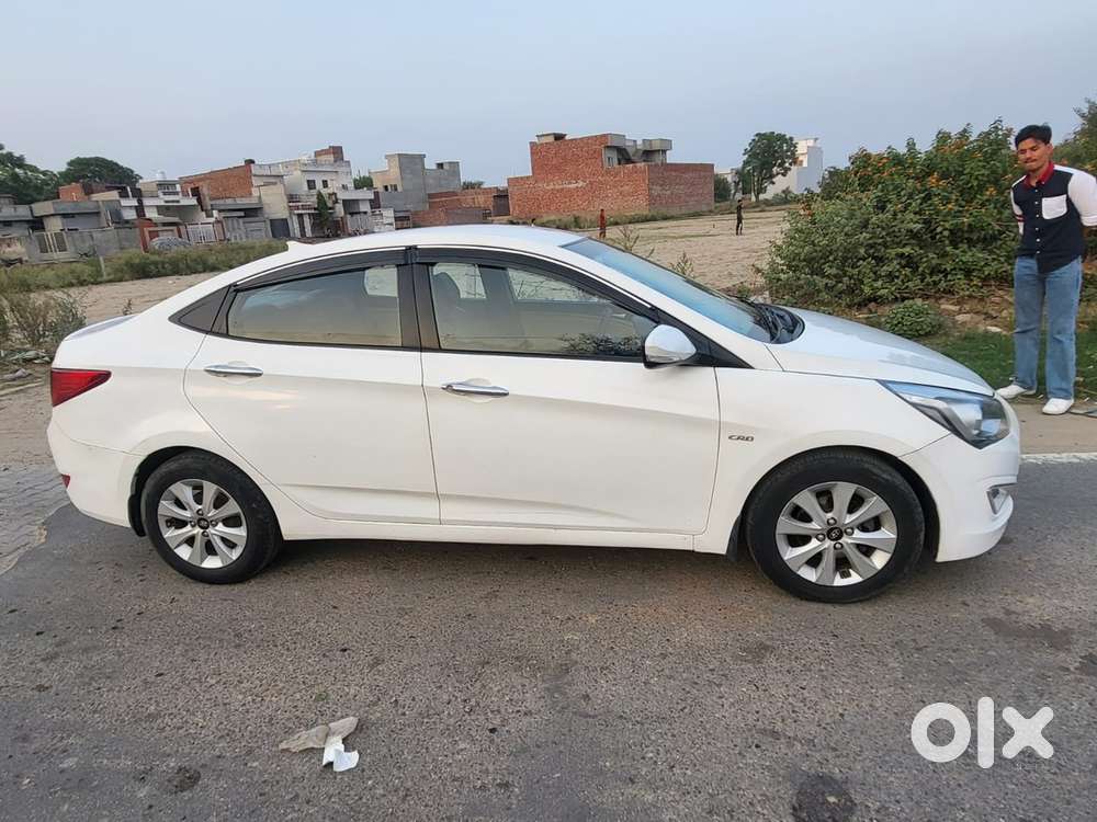 Hyundai Fluidic Verna 2015