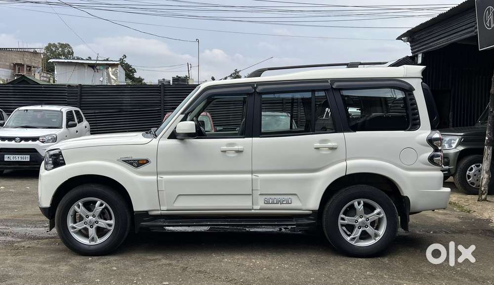Mahindra Scorpio S10 8 Seater, 2016, Diesel