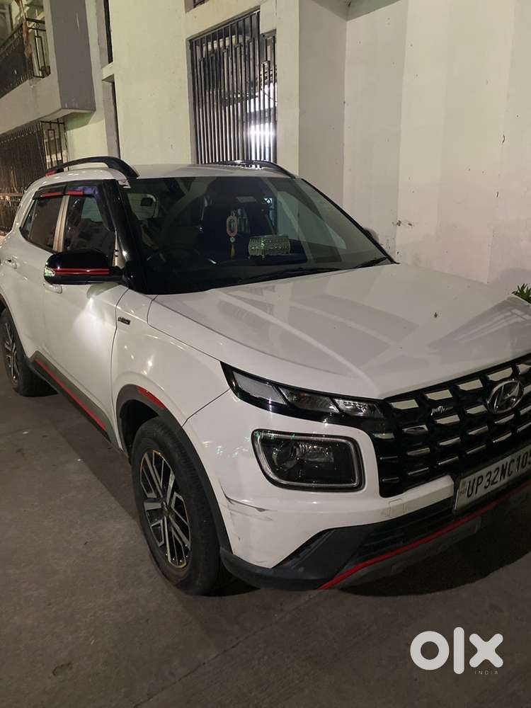 Hyundai Venue Petrol 2022