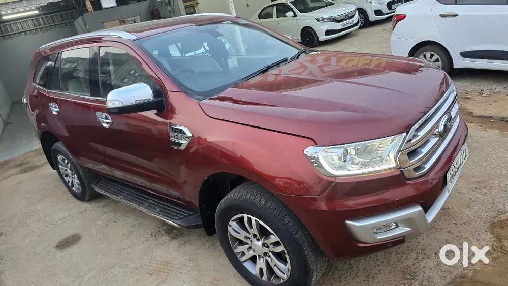Ford Endeavour 2.2at Panaromic Sunroof 2018