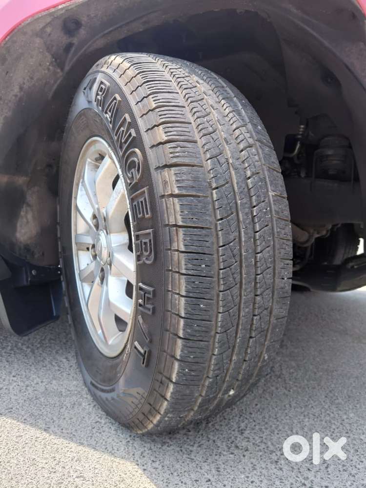 Mahindra Tuv 300 Mhawk100 T8 Dual Tone, 2016, Diesel