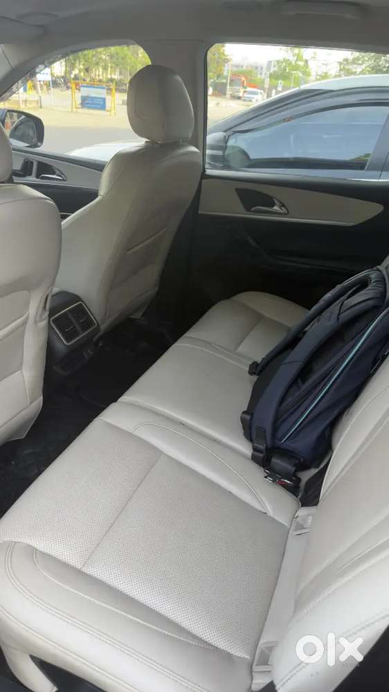 Mahindra Xuv700 Diesel At 7 Str 2023