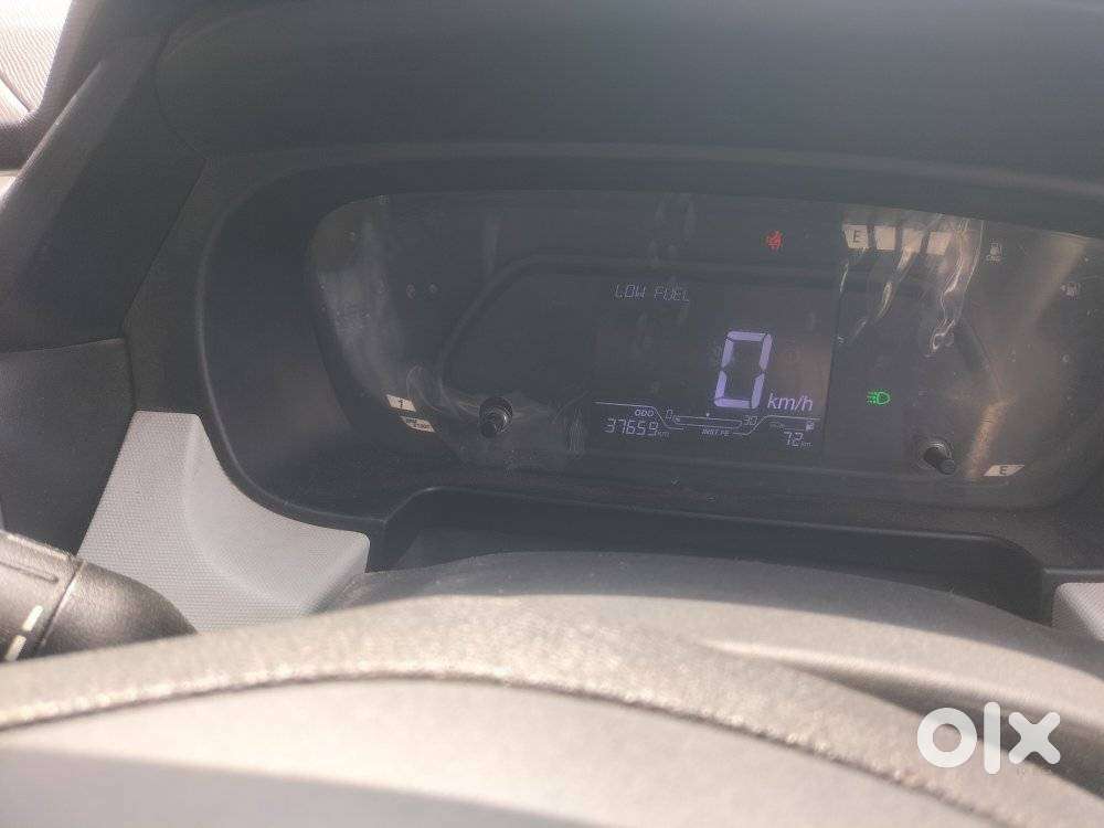Tata Punch Accomplished Dazzle Sunroof Cng, 2024, Petrol