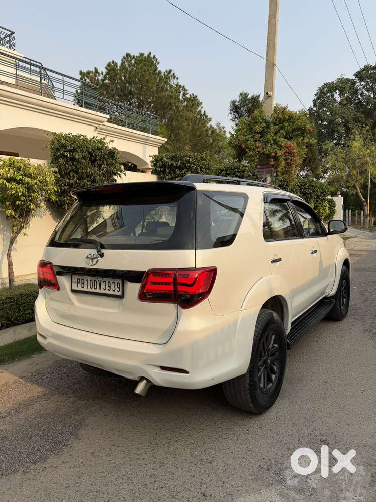 Toyota Fortuner 2011-2016 4x2 At, 2013, Diesel