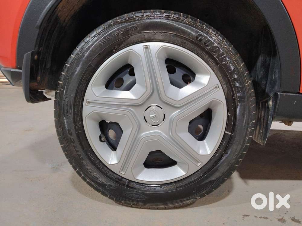 Tata Nexon 1.2 Revotron Xma Amt (s), 2022, Petrol