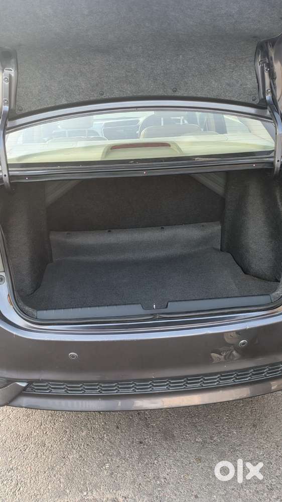 Honda City I-vtec V, 2018, Petrol