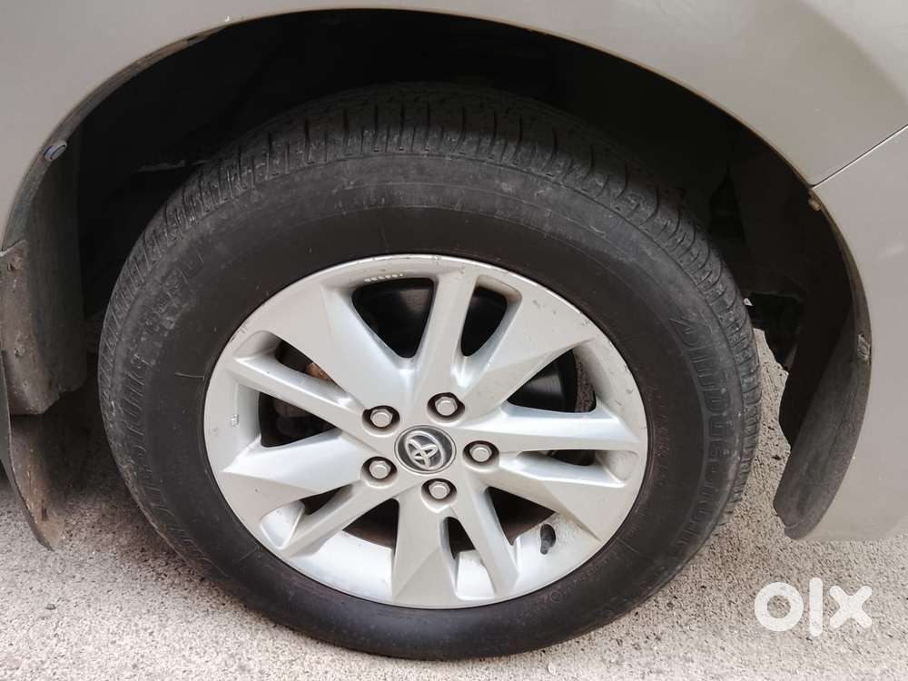 Toyota Innova Crysta 2.4 Gx Mt 8s, 2016, Diesel