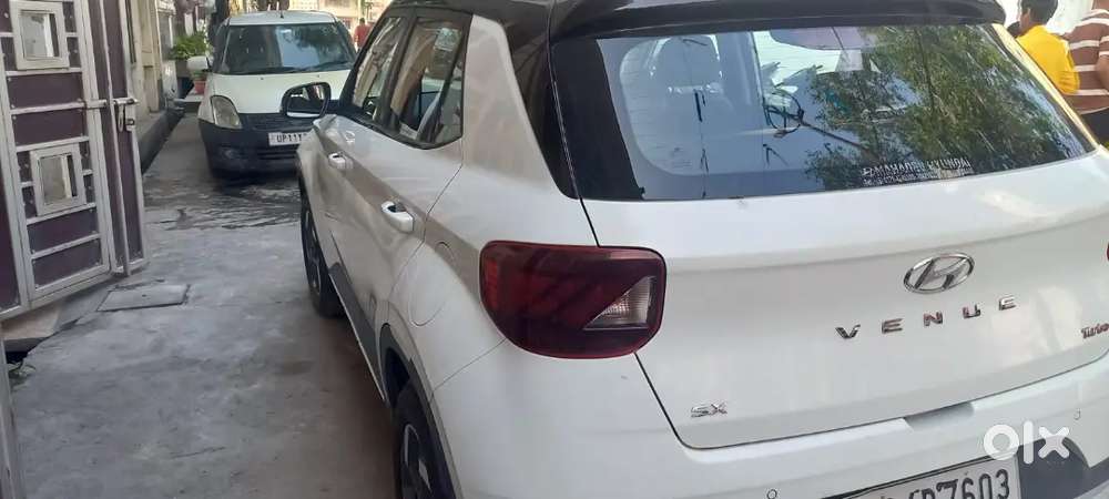Hyundai Venue 2019 Petrol 48000 Km Driven Well Maintained