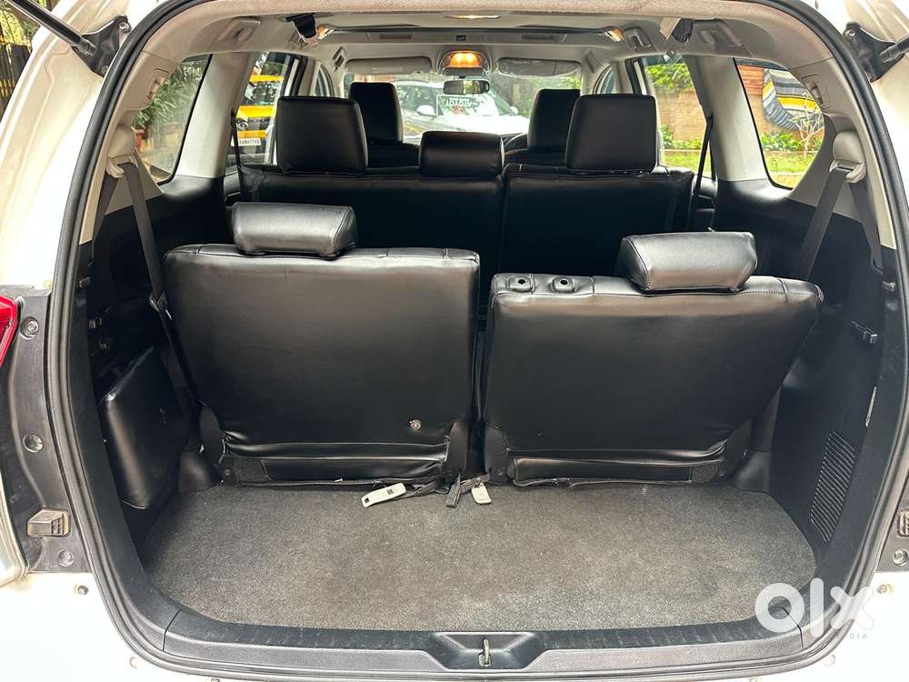 Toyota Innova Crysta 2.4 V, 2016, Diesel