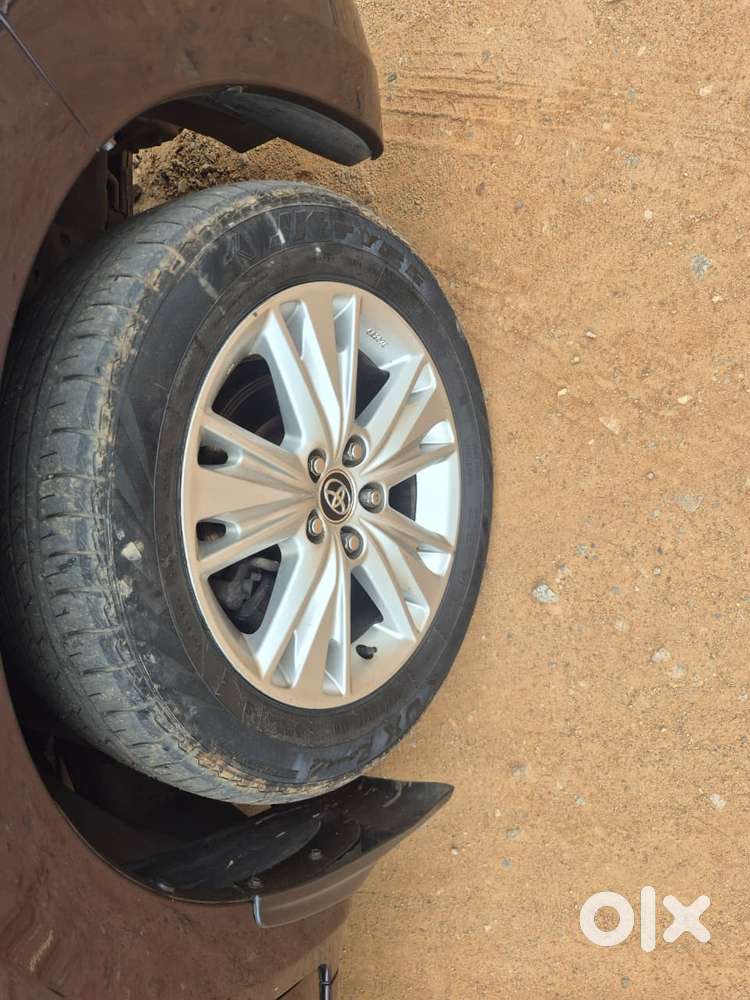 Toyota Innova Crysta 2.8z Automatic, 2016, Diesel
