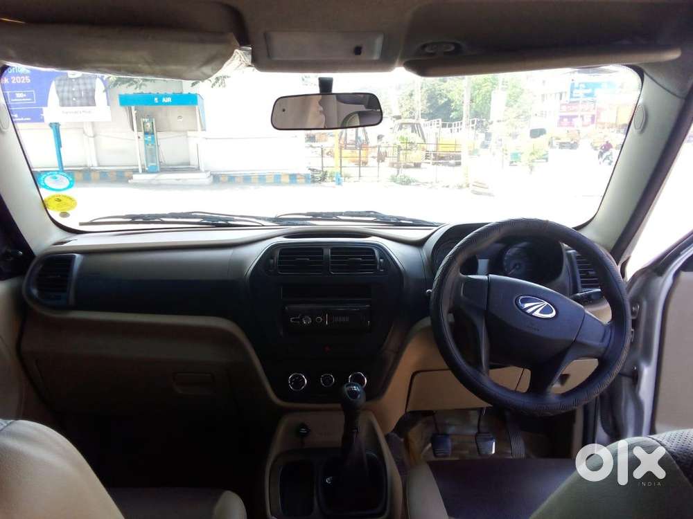 Mahindra Tuv 300