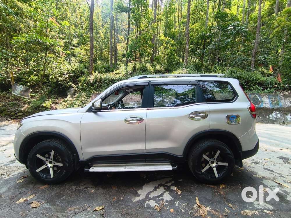 Mahindra Scorpio-n 2.2 Z2 Diesel Mt 7 Str, 2023, Petrol