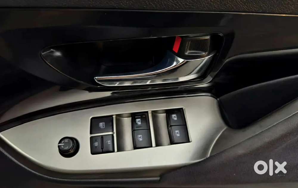 Toyota Innova Crysta 2.4 Vx 2018 Less Driven 36000 Kilometres