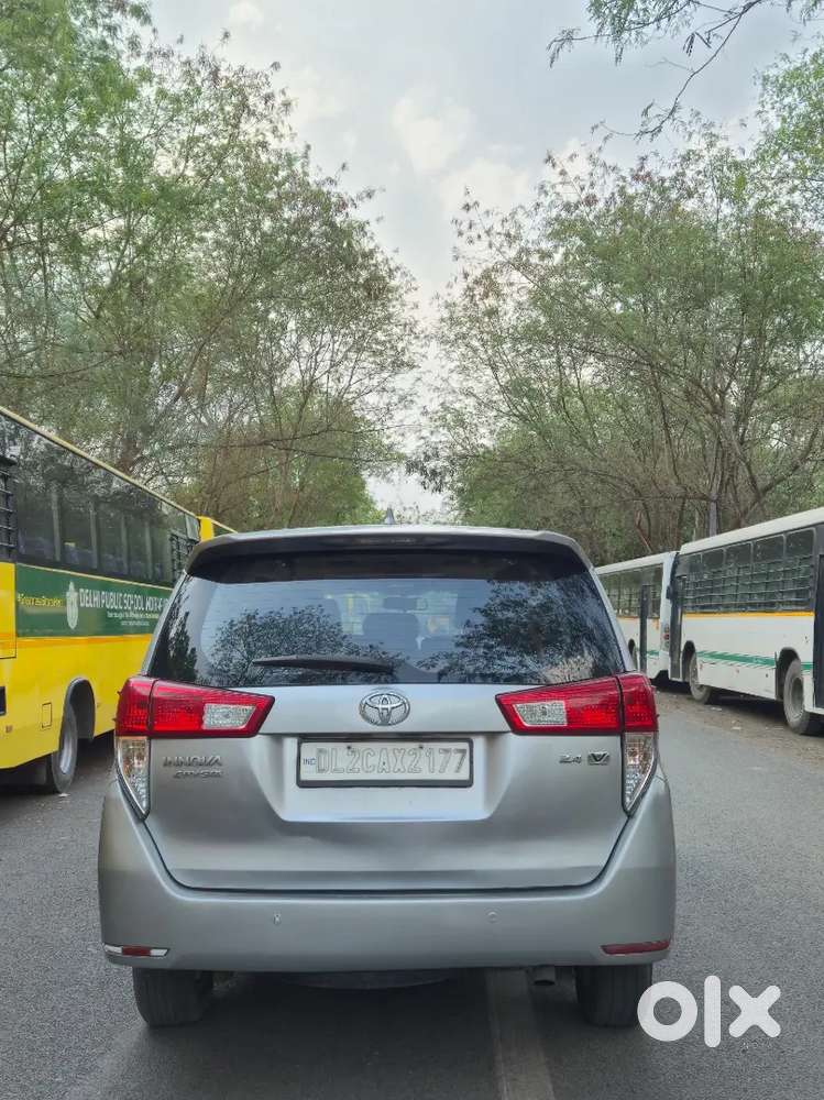 Innova Crysta Vx Disel ,manual ,full Track 8 Seater No Replace  All Ok