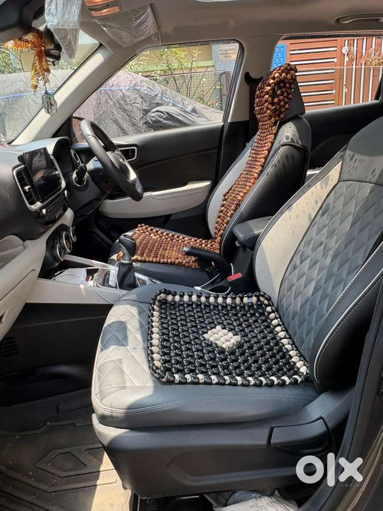 Hyundai Venue 2025 Petrol 32000 Km Driven