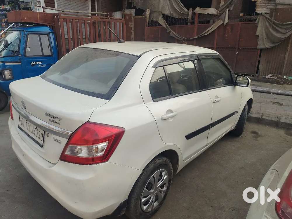 Maruti Suzuki Dzire 2016 Petrol 70000 Km Driven