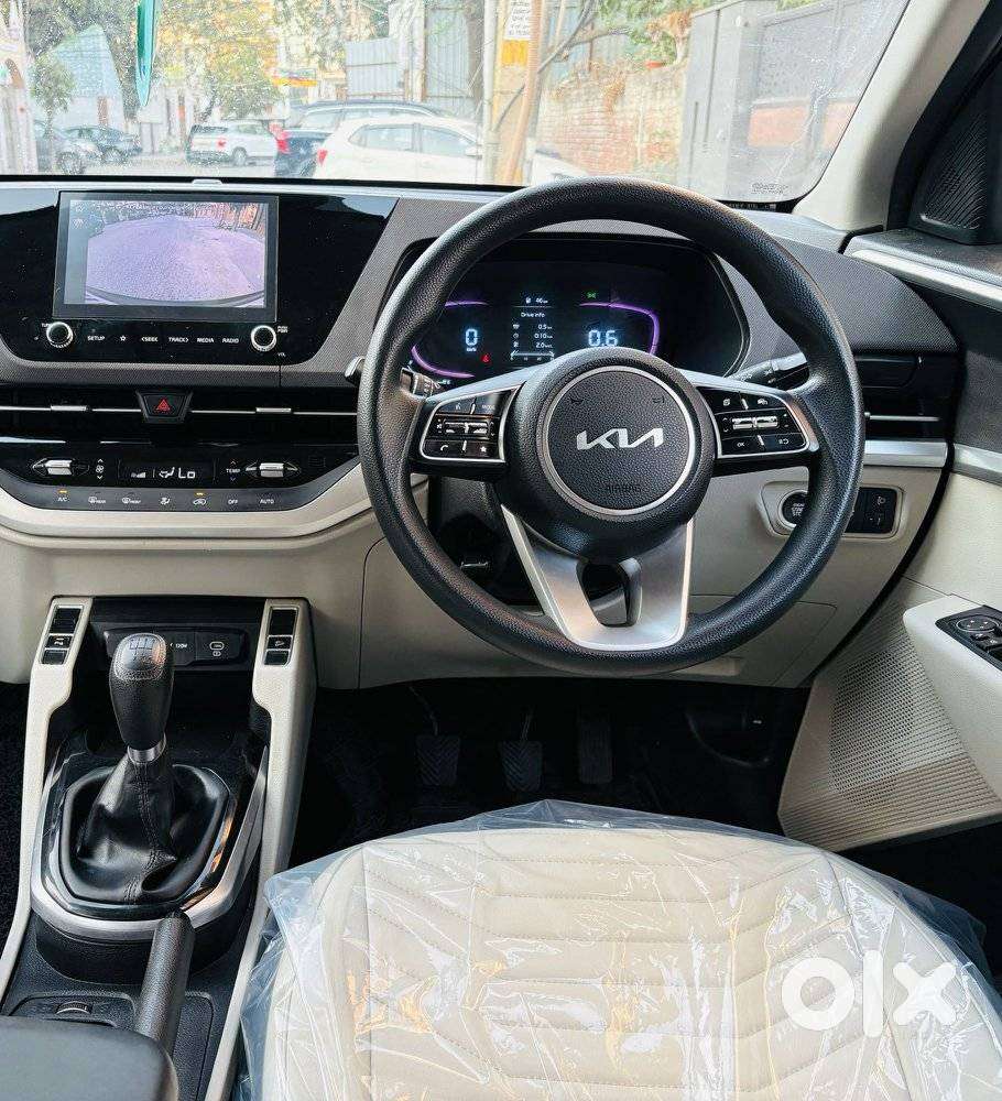 Kia Carens 1.4 Prestige Plus Turbo 7 Str, 2022, Petrol