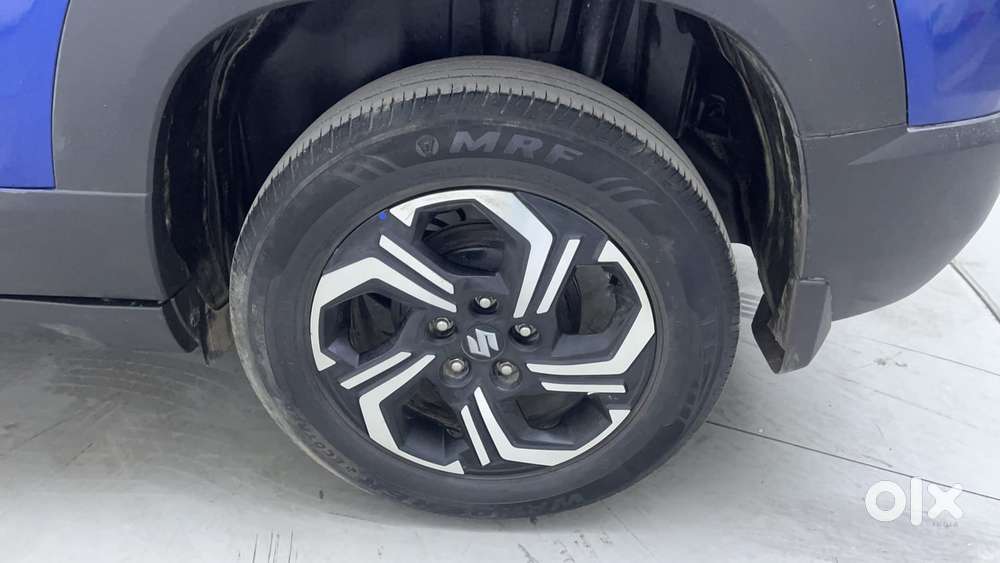 Maruti Suzuki Brezza 1.5 Zxi At Smart Hybrid Dual Tone, 2022, Petrol