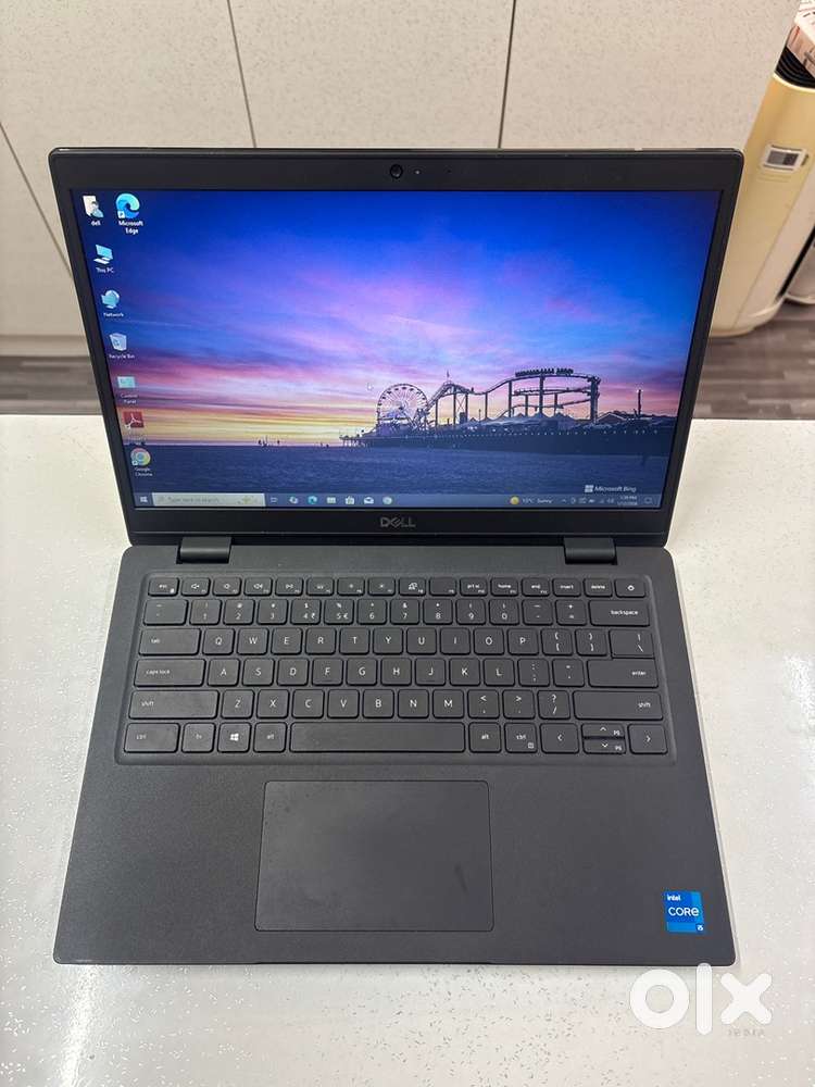 Latest Dell latitude 14 used laptop ((11th gen Core i5,8gb ,256gb))