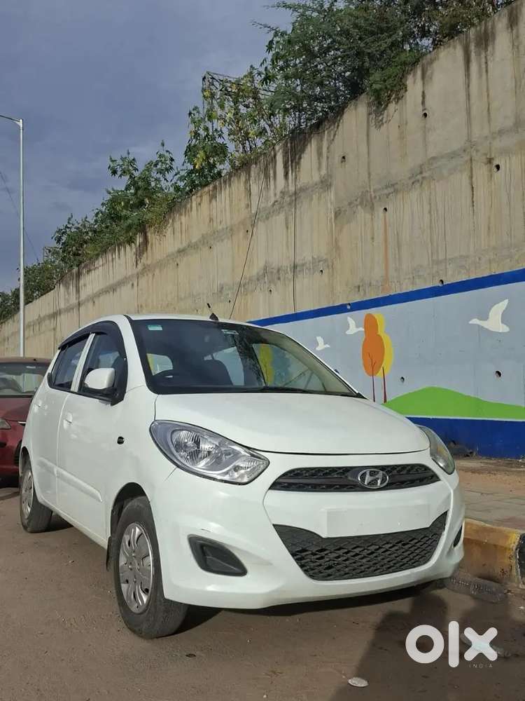 Hyundai I10 1.2 Sportz Petrol 2012