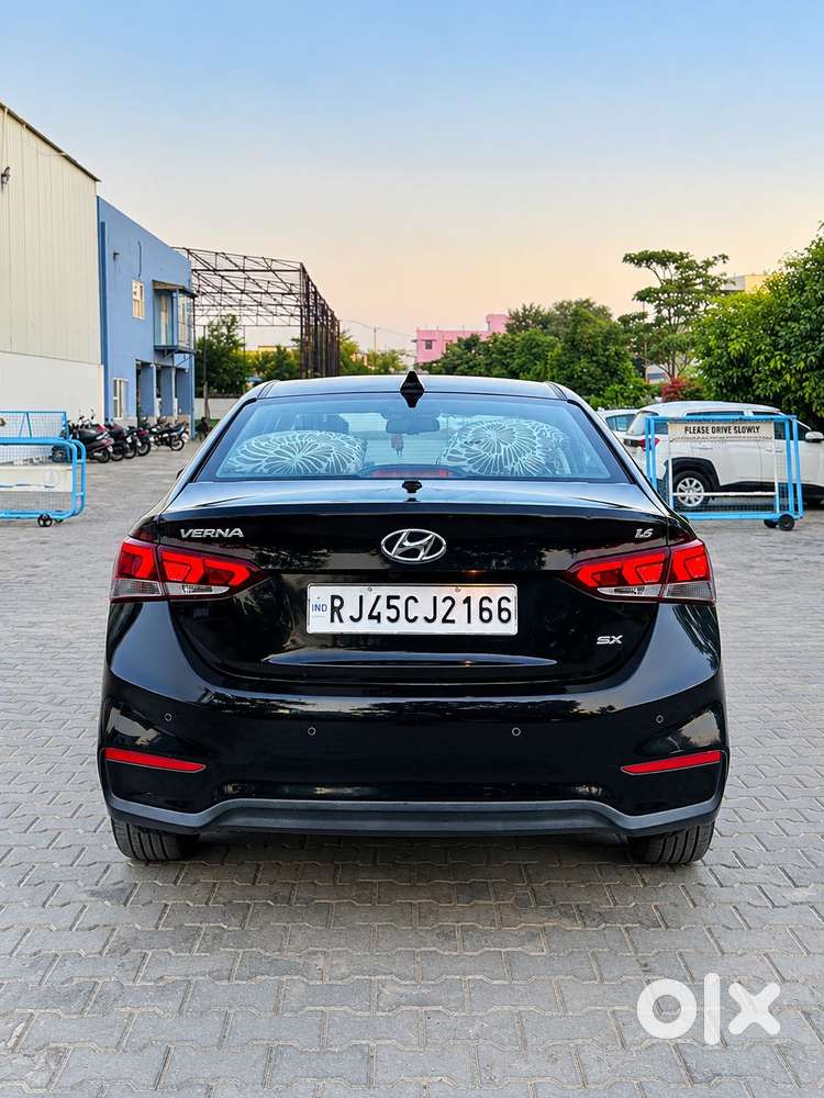 Hyundai Verna 1.6 Vtvt Sx, 2019, Petrol