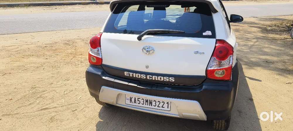 Toyota Etios Cross 2015 Diesel 125000 Km Driven