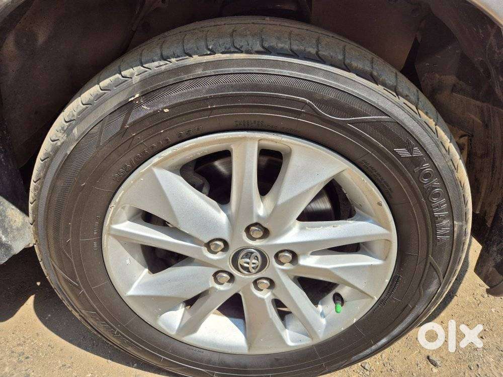 Toyota Innova Crysta 2.4 Vx Mt 8s, 2016, Diesel