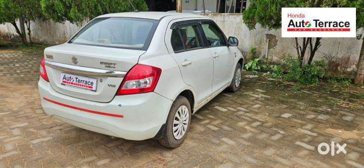 Maruti Suzuki Swift Dzire Zxi, 2017, Petrol