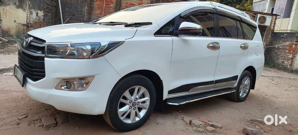 Toyota Innova Crysta 2.4 G Mt 8s, 2018, Diesel