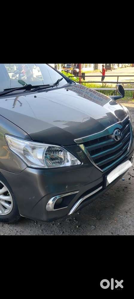 Toyota Innova 2012 Diesel Well Maintained