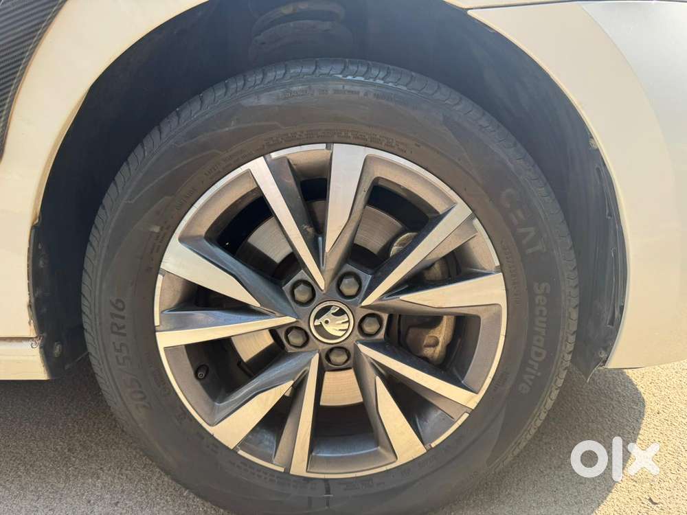 Skoda Slavia Style 1.5l Tsi Dsg, 2024, Petrol