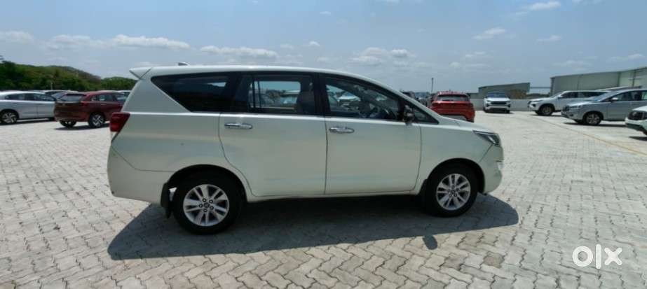 Toyota Innova Crysta 2.4 V, 2017, Diesel