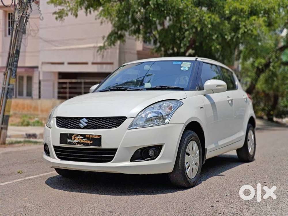 Maruti Suzuki Swift Vxi + Manual, 2013, Petrol