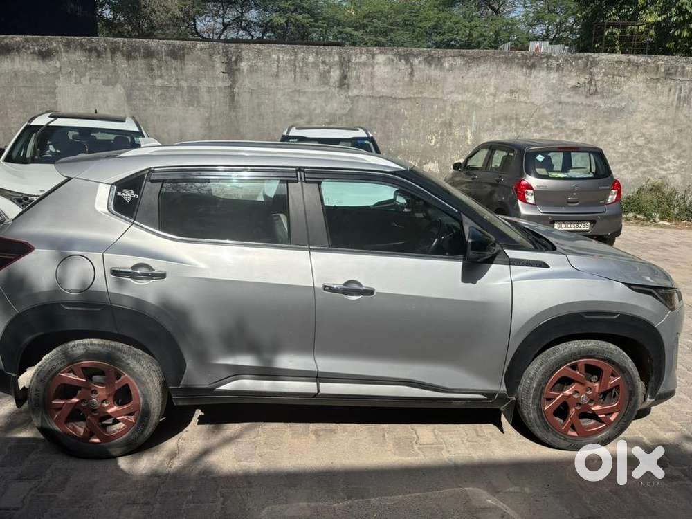 Nissan Car Petrol 2022 Model