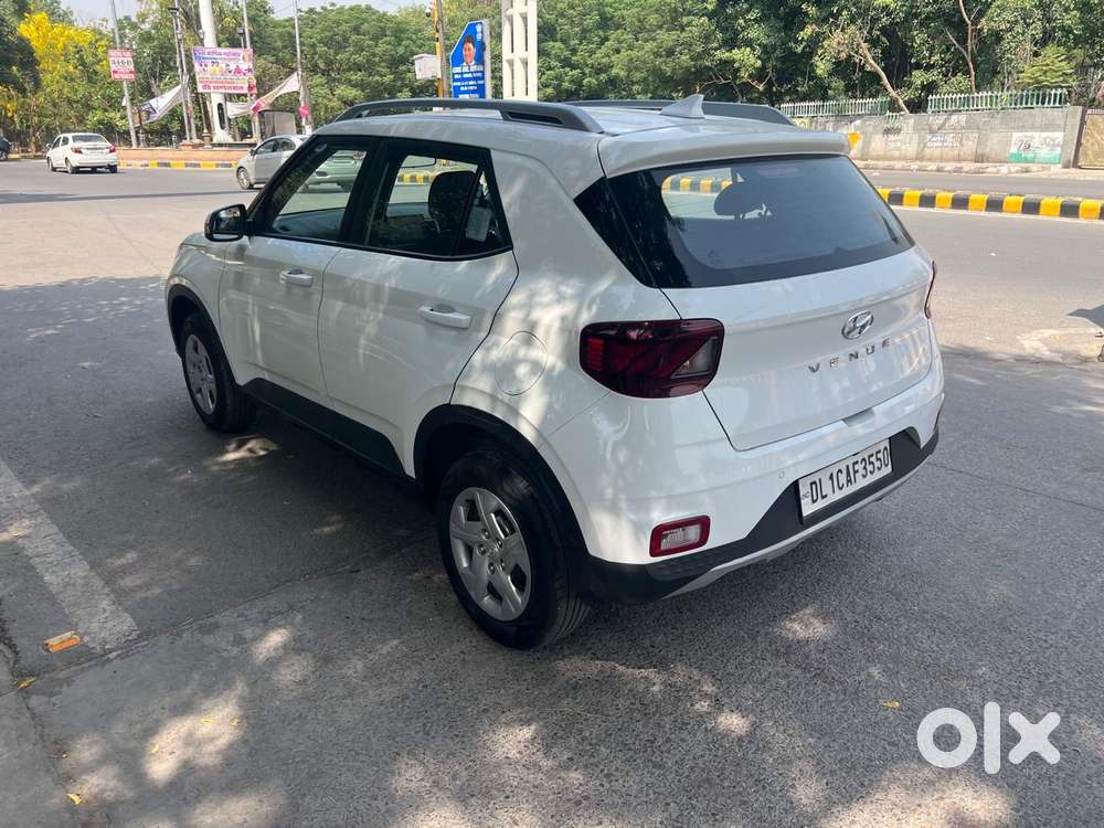 Hyundai Venue S Plus Mt 1.2 Kappa, 2022, Petrol