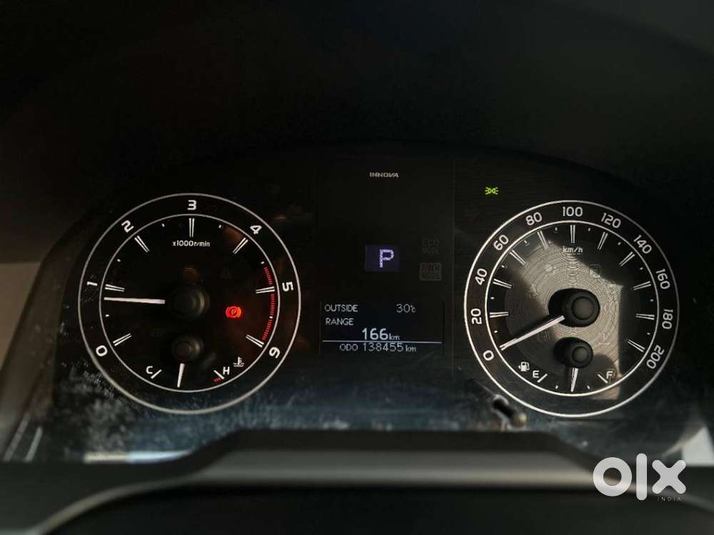 Toyota Innova Crysta 2.8 Gx At 8 Seater, 2017, Diesel