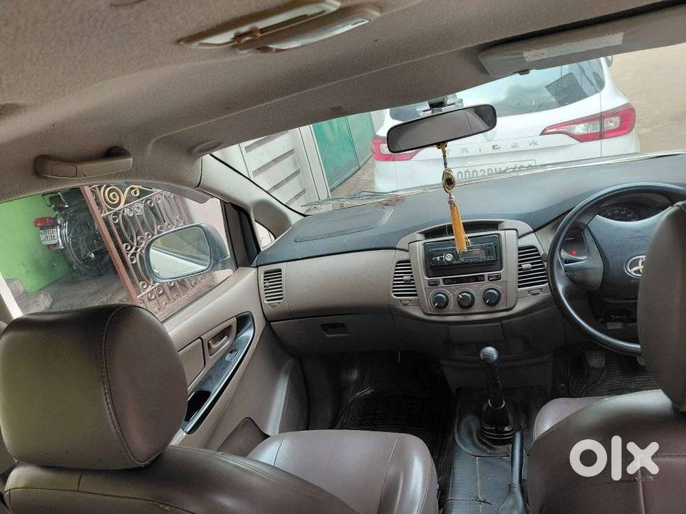Toyota Innova 2012-2013 2.5 E Diesel Ms 8-seater, 2016, Diesel