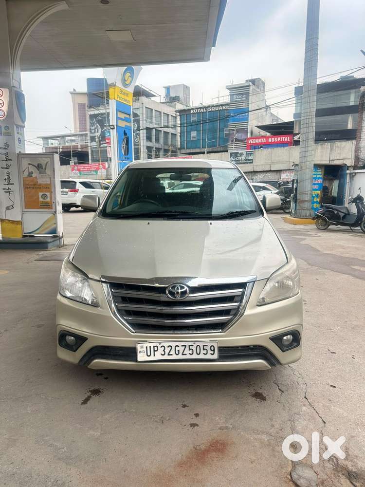 Toyota Innova 2.5 G (diesel) 8 Seater Bs Iv, 2016, Diesel