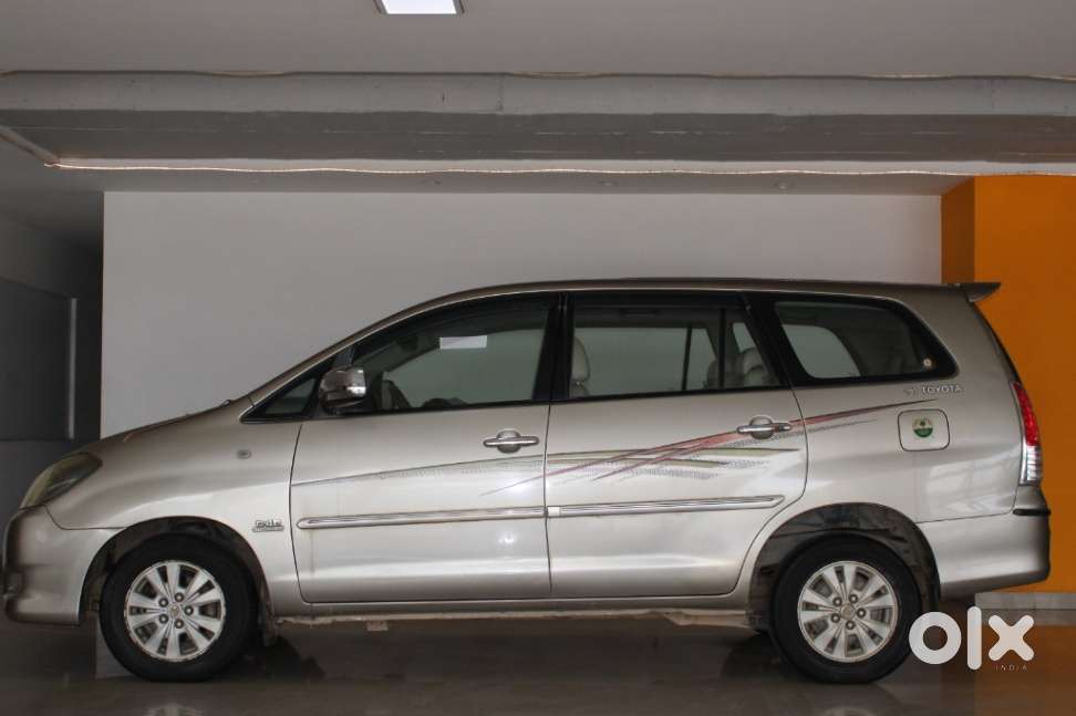 Toyota Innova 2.5 Vx 8 Str, 2011, Diesel