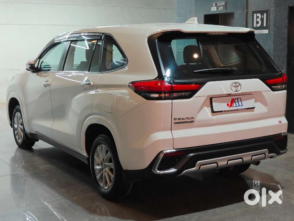 Toyota Innova Hycross 2.0 Gx 7 Str, 2023, Petrol