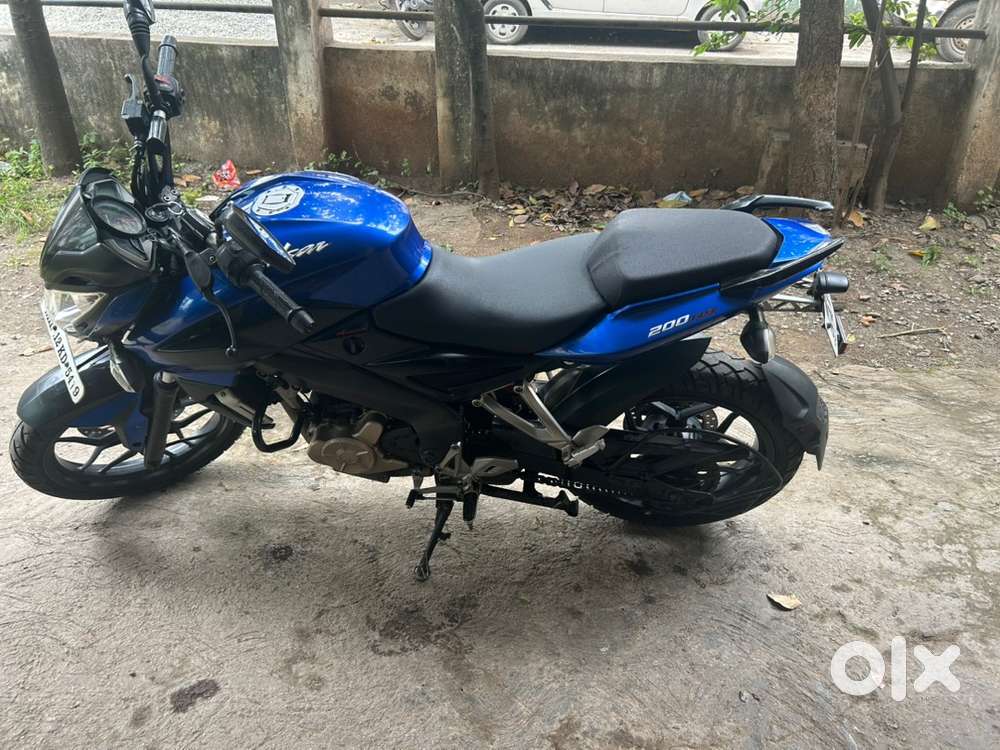 Pulsar NS 200 (2013) Only 23,000 km Direct owner New Battery