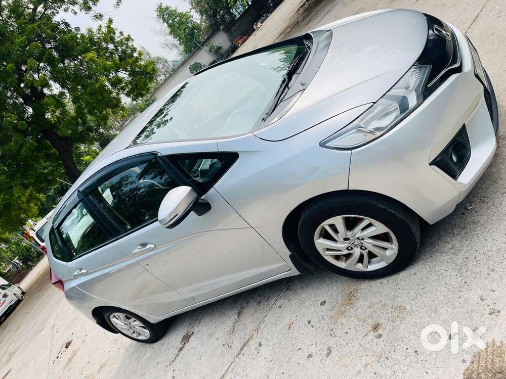 Honda Jazz 1.2 V I Vtec, 2015, Cng & Hybrids