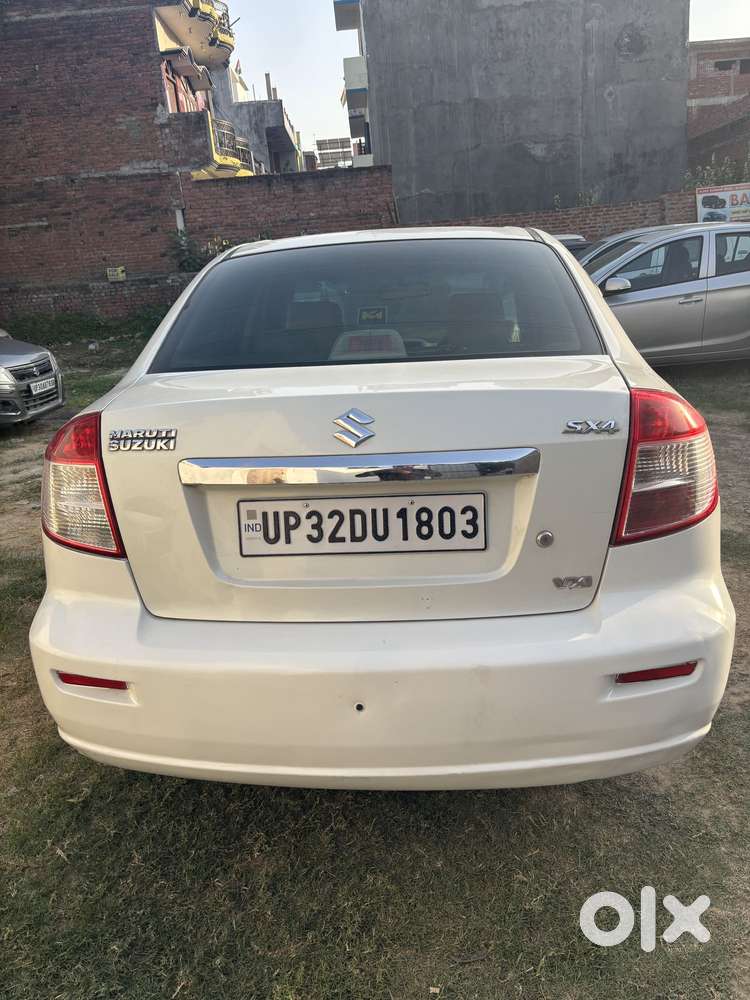 Maruti Suzuki Sx4 Vxi Bsiv, 2011, Petrol