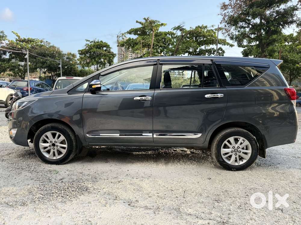Toyota Innova Crysta 2.8 Gx At 8 Seater, 2017, Diesel