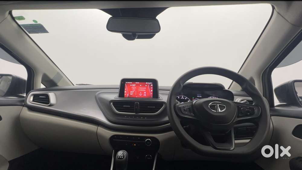 Tata Altroz Xz, 2022, Petrol