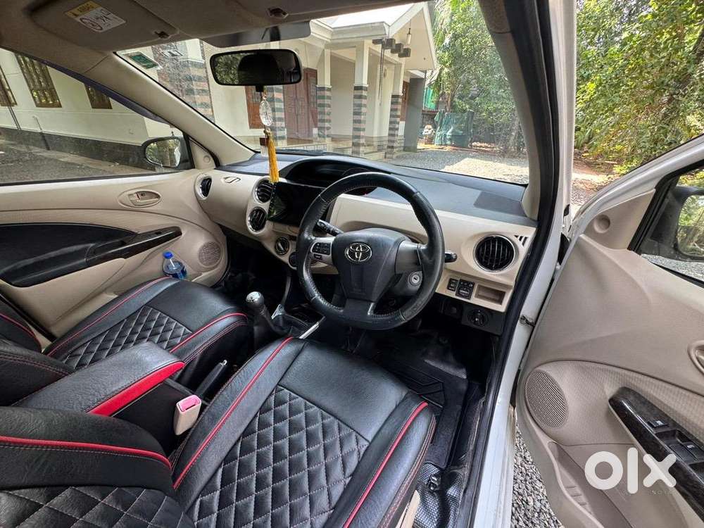 Toyota Etios Liva 2016